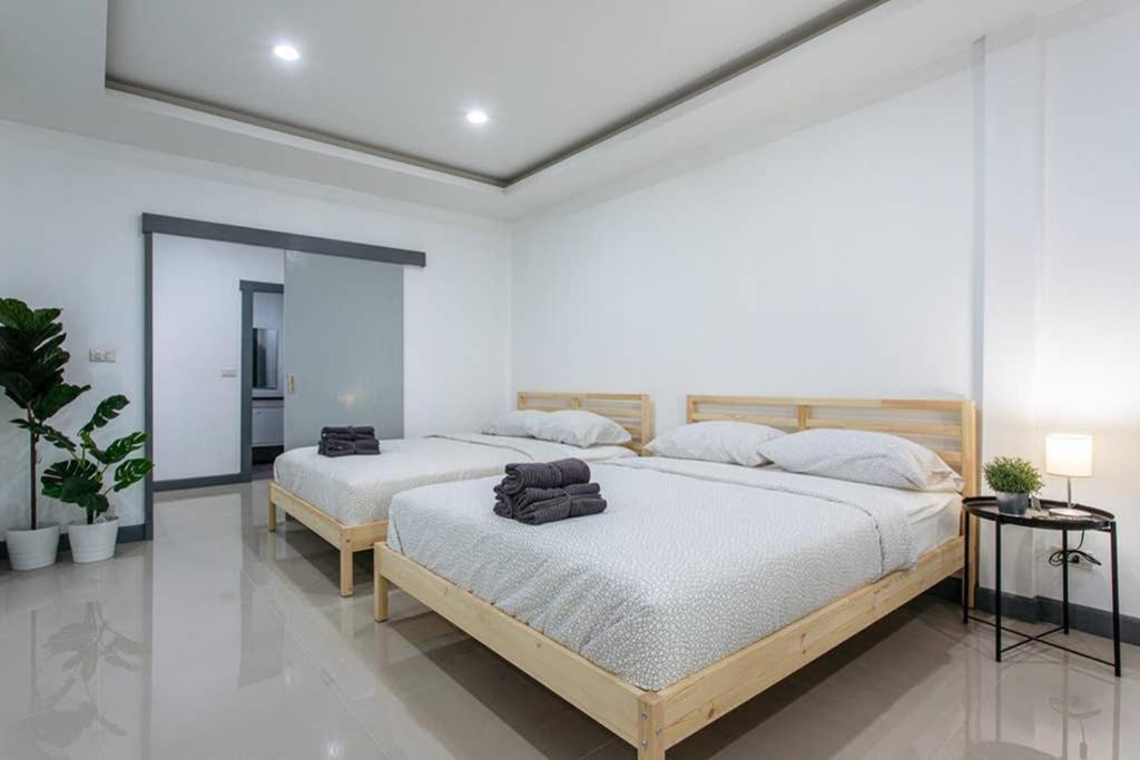 P4 Silom Large 2beds full kitchen WIFI 4-6pax Lägenhet Bangkok Exteriör bild
