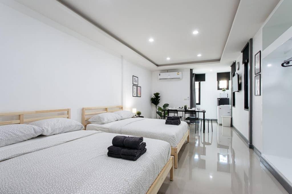P4 Silom Large 2beds full kitchen WIFI 4-6pax Lägenhet Bangkok Exteriör bild
